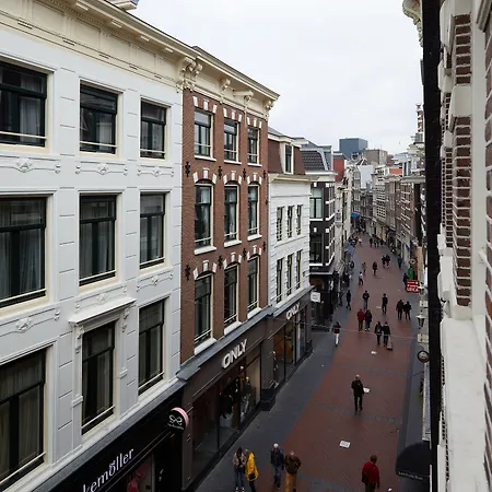 Daire Damrak Short *