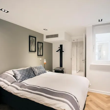 Apartment Damrak Short