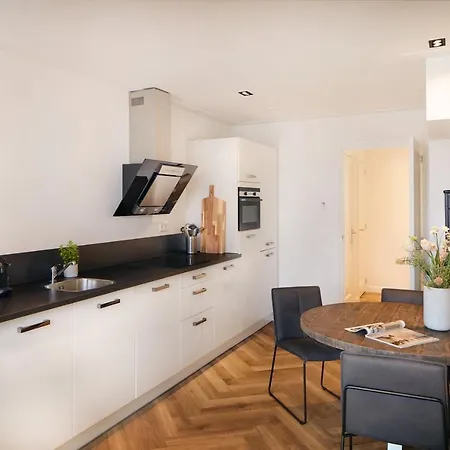 Apartment Damrak Short