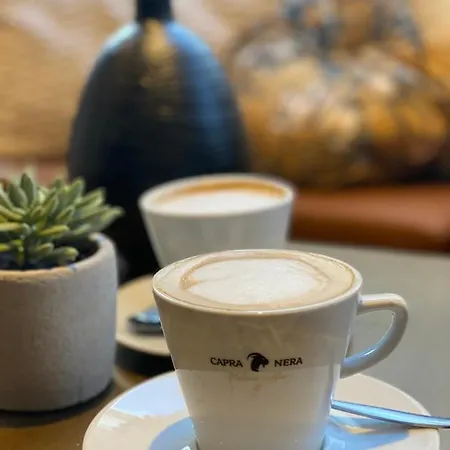 Damrak Short * Amsterdam