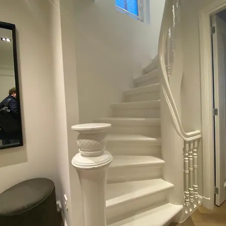 Damrak Short Apartment