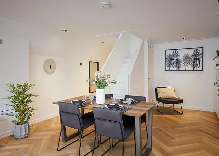 Damrak Short דירה