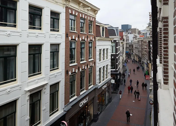 Apartment Damrak Short *