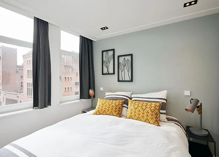 Damrak Short Apartment