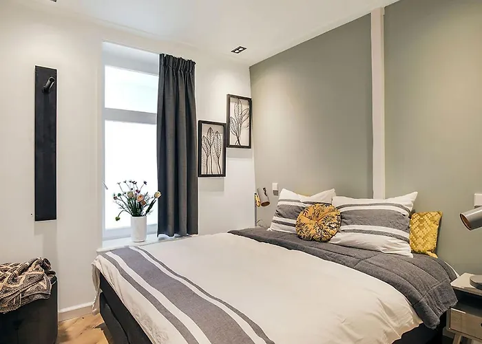 Damrak Short Apartment Amsterdam